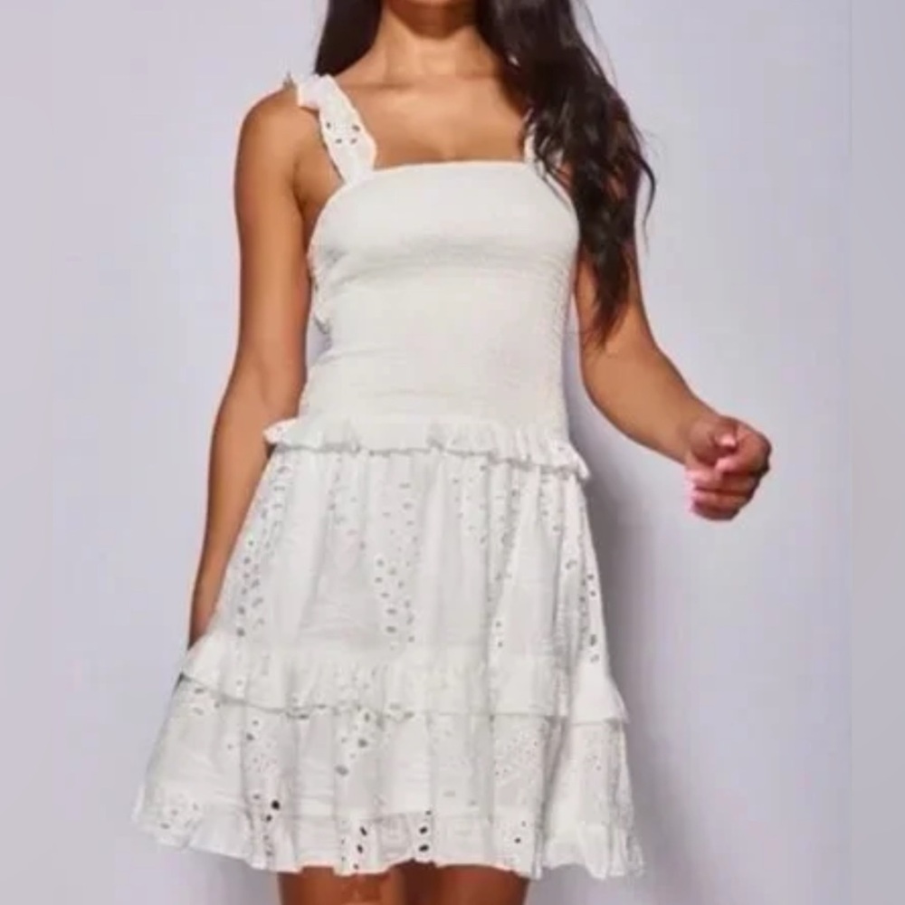 🖤SHEIN Strapless White Dress